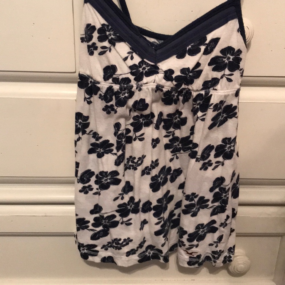 Blue flowered tank top from Hollister, size xs